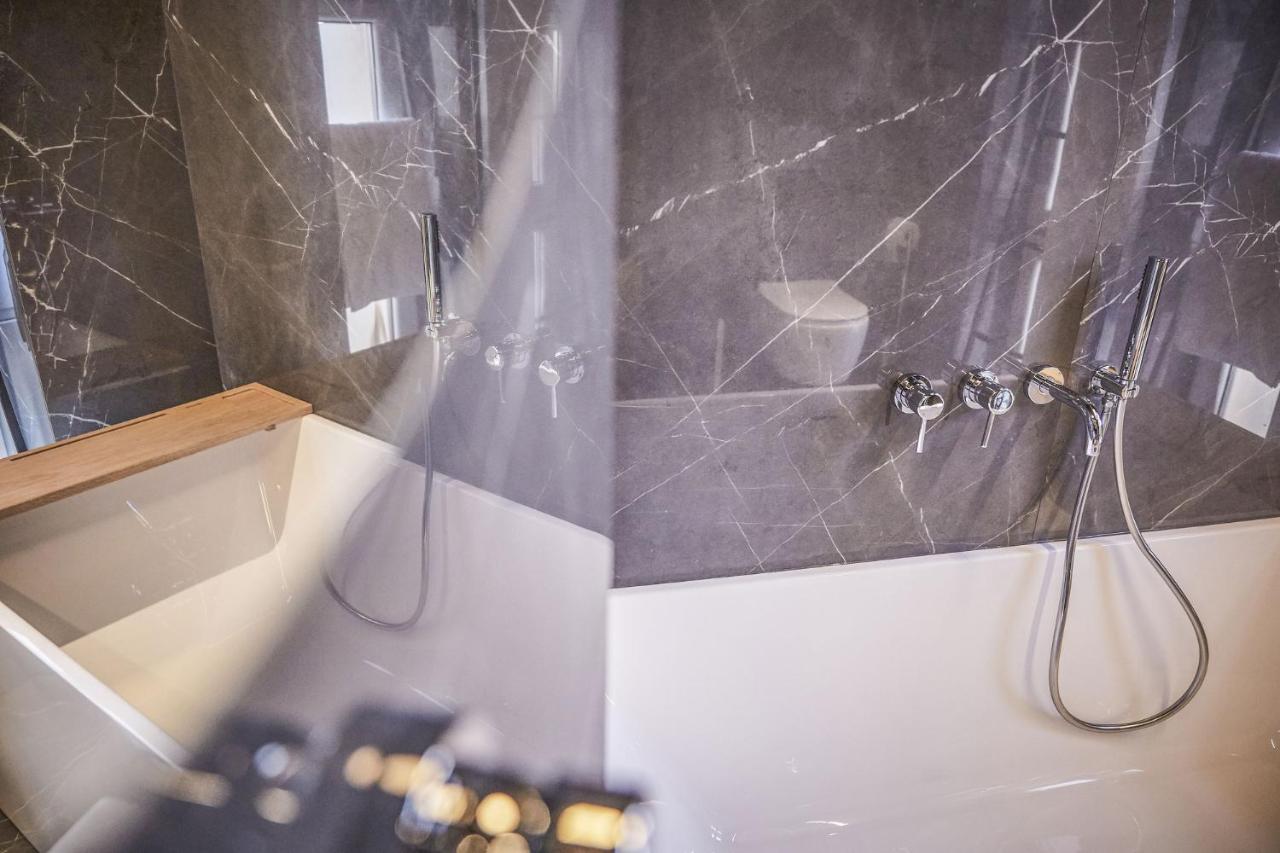 Hotel Oniro - Luxury Rooms & Wellness Suites (Adults Only) Турне Экстерьер фото