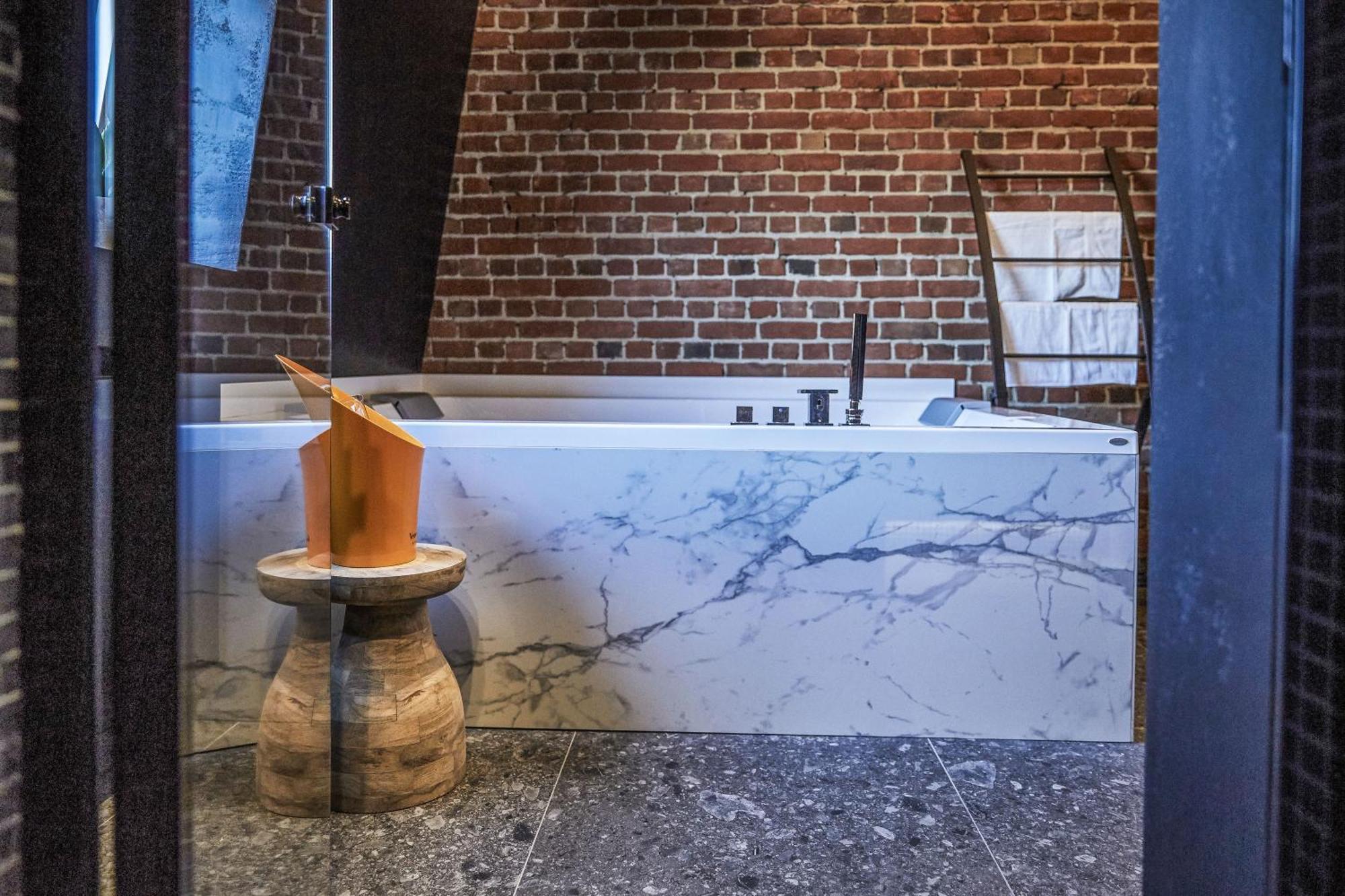 Hotel Oniro - Luxury Rooms & Wellness Suites (Adults Only) Турне Экстерьер фото