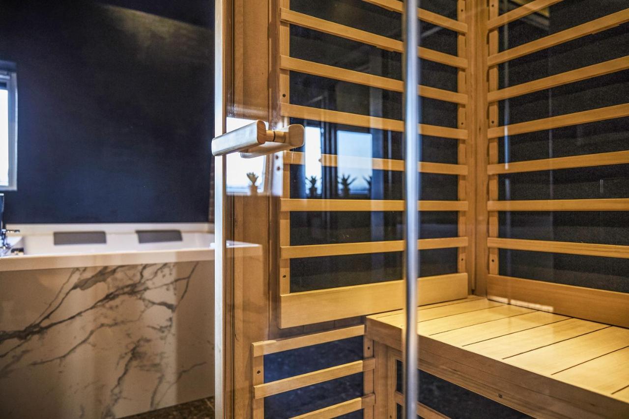 Hotel Oniro - Luxury Rooms & Wellness Suites (Adults Only) Турне Экстерьер фото